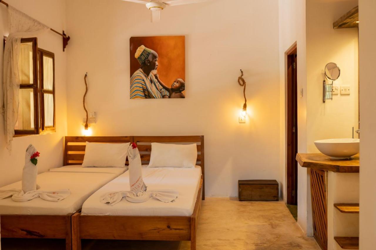 גאמביאני Pili Pili Swahili Lodge מראה חיצוני תמונה