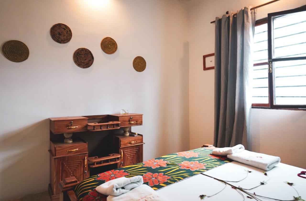 גאמביאני Pili Pili Swahili Lodge מראה חיצוני תמונה