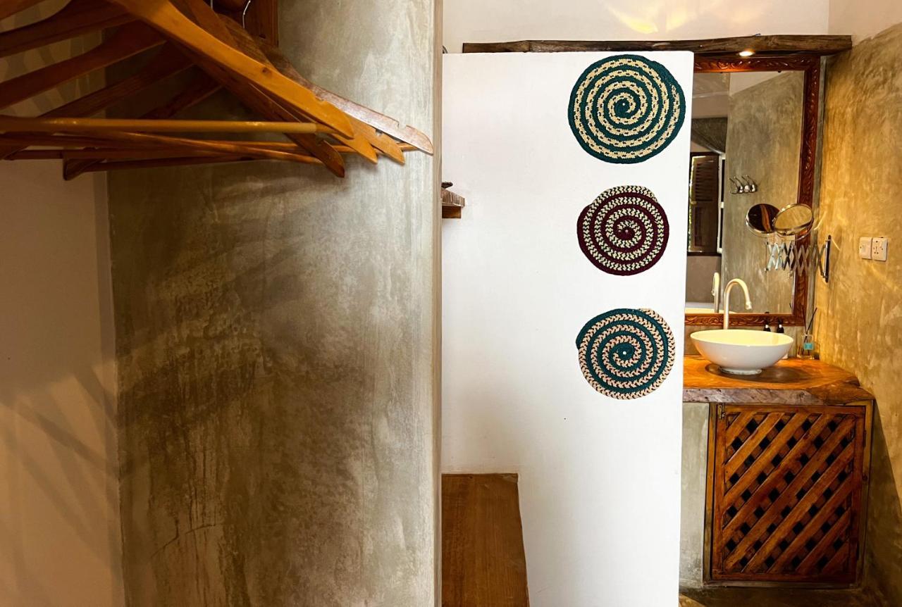 גאמביאני Pili Pili Swahili Lodge מראה חיצוני תמונה