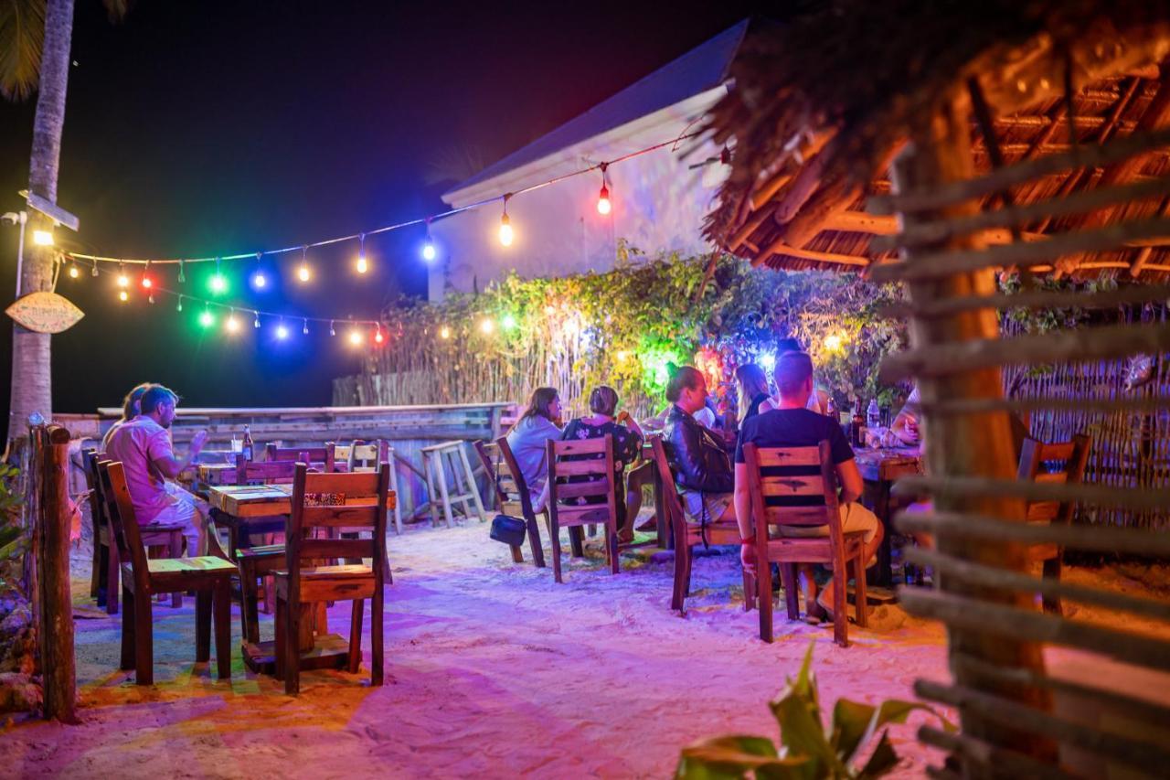 גאמביאני Pili Pili Swahili Lodge מראה חיצוני תמונה